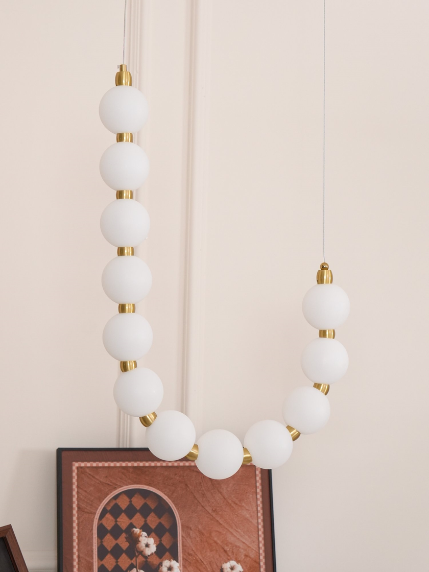 Alorbe Pearl Necklace Chandelier