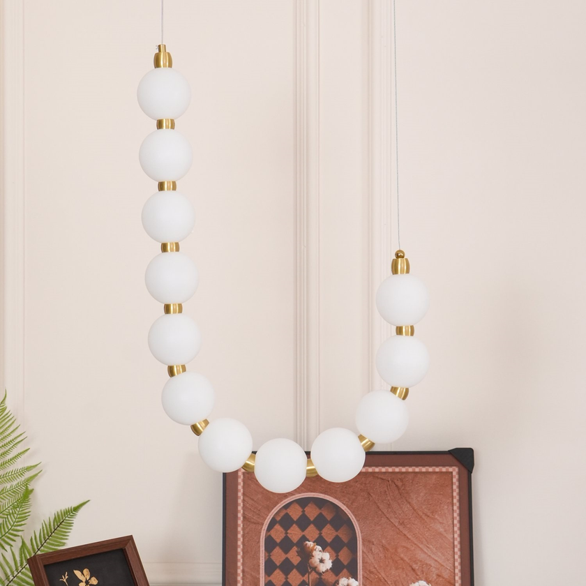 Alorbe Pearl Necklace Chandelier