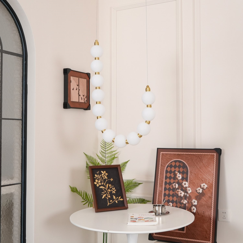 Alorbe Pearl Necklace Chandelier
