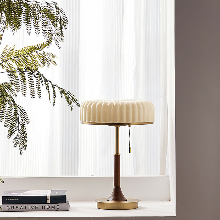 Apuila Table Lamp