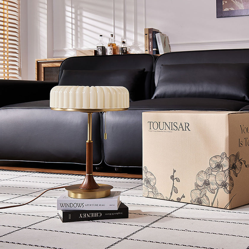 Apuila Table Lamp