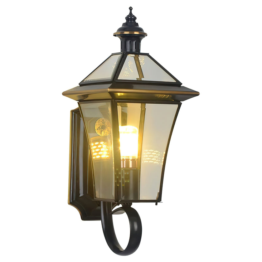 Dekorative Wandleuchte für den Innenhof