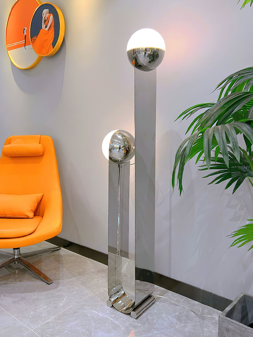 مصباح أرضي ذو كرة مزدوجة