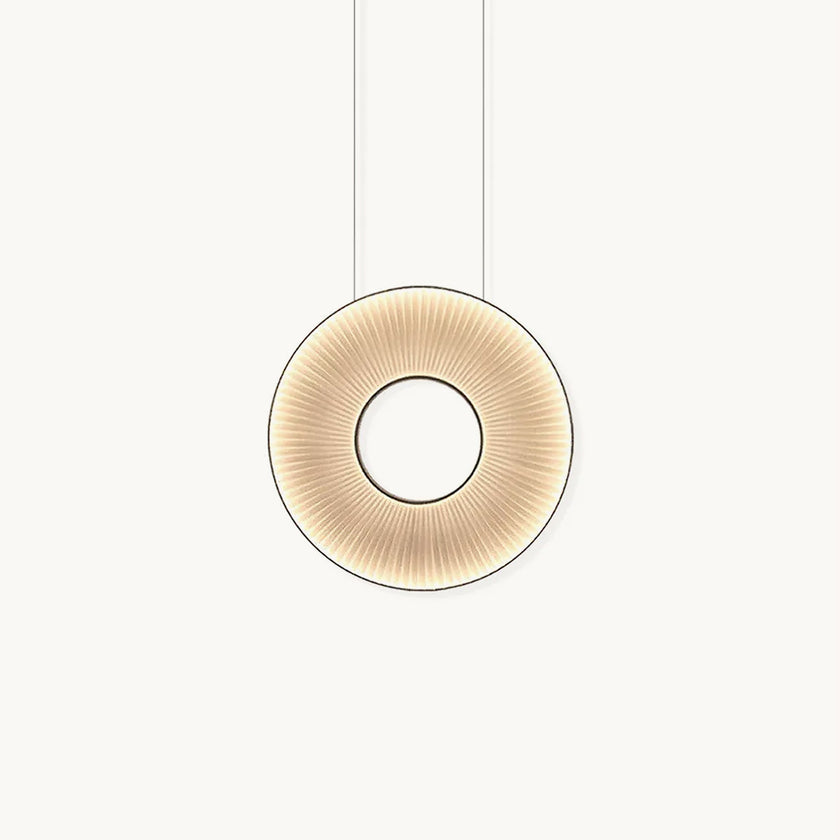 القزحية قلادة الخفيفة