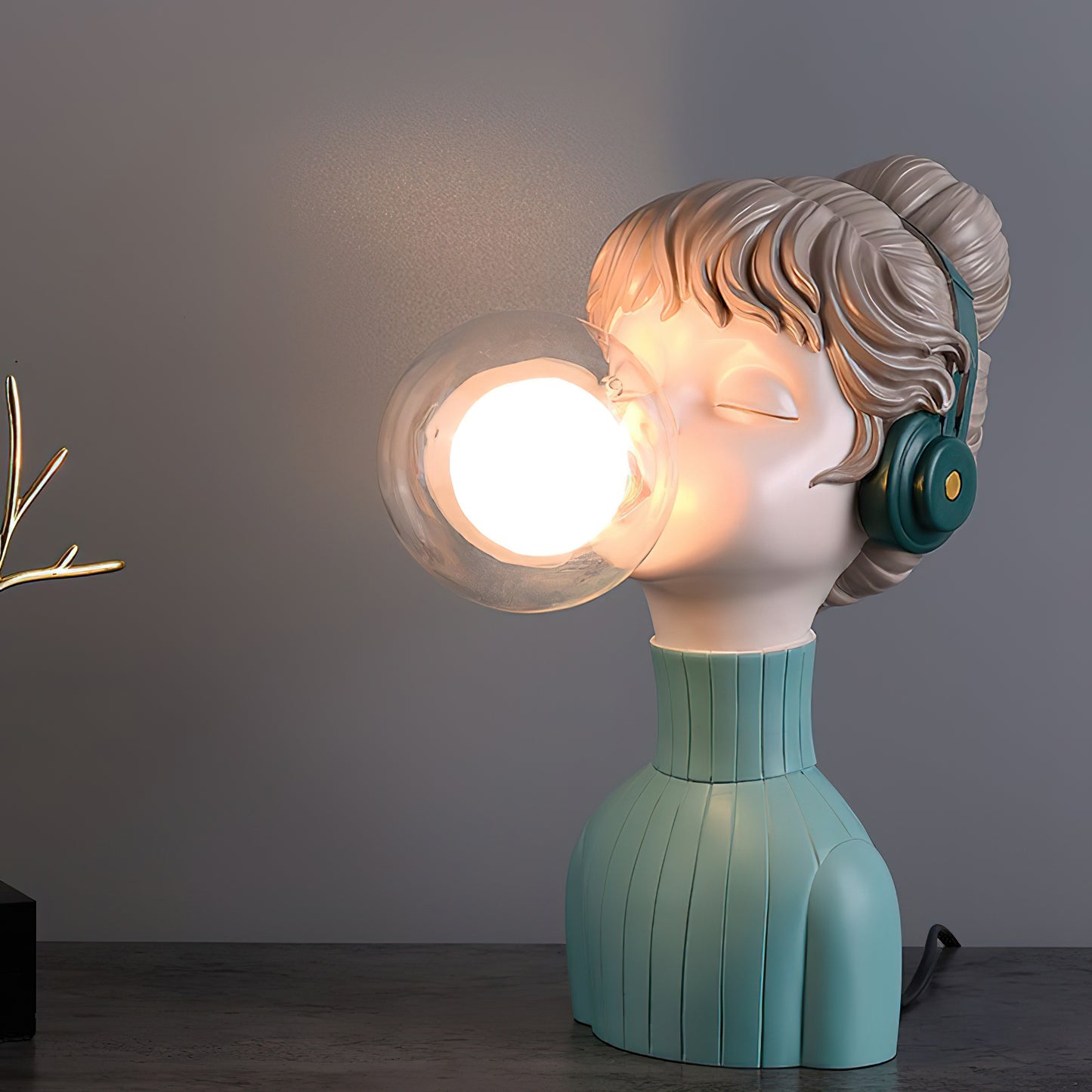 Resin Series-Headphone Girl Desk Lamp