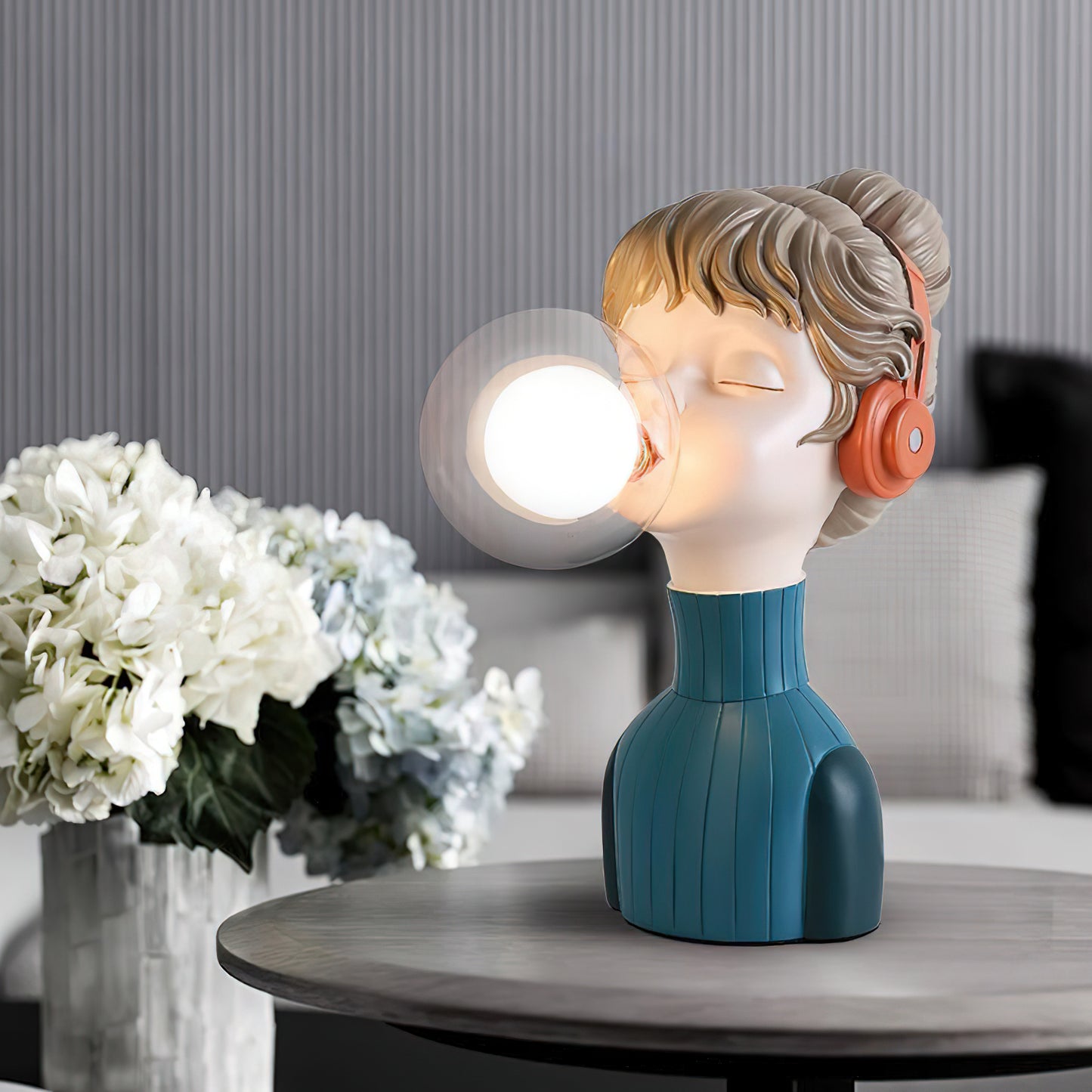 Resin Series-Headphone Girl Desk Lamp