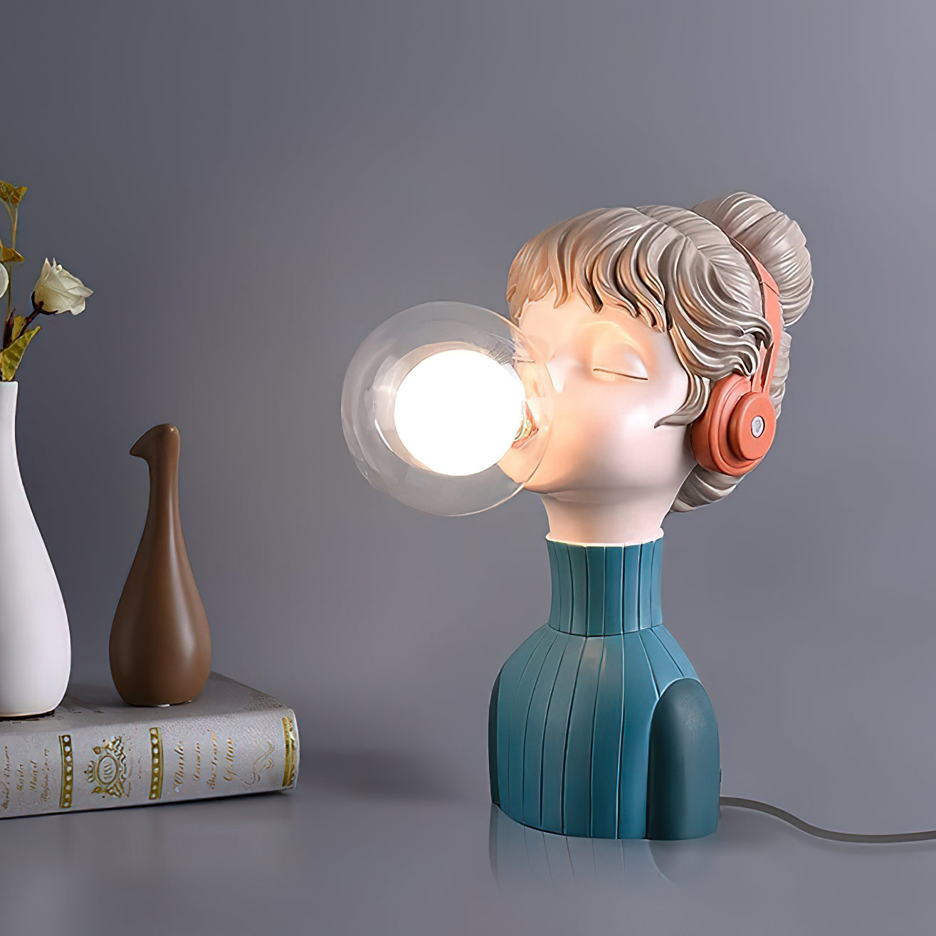 Resin Series-Headphone Girl Desk Lamp
