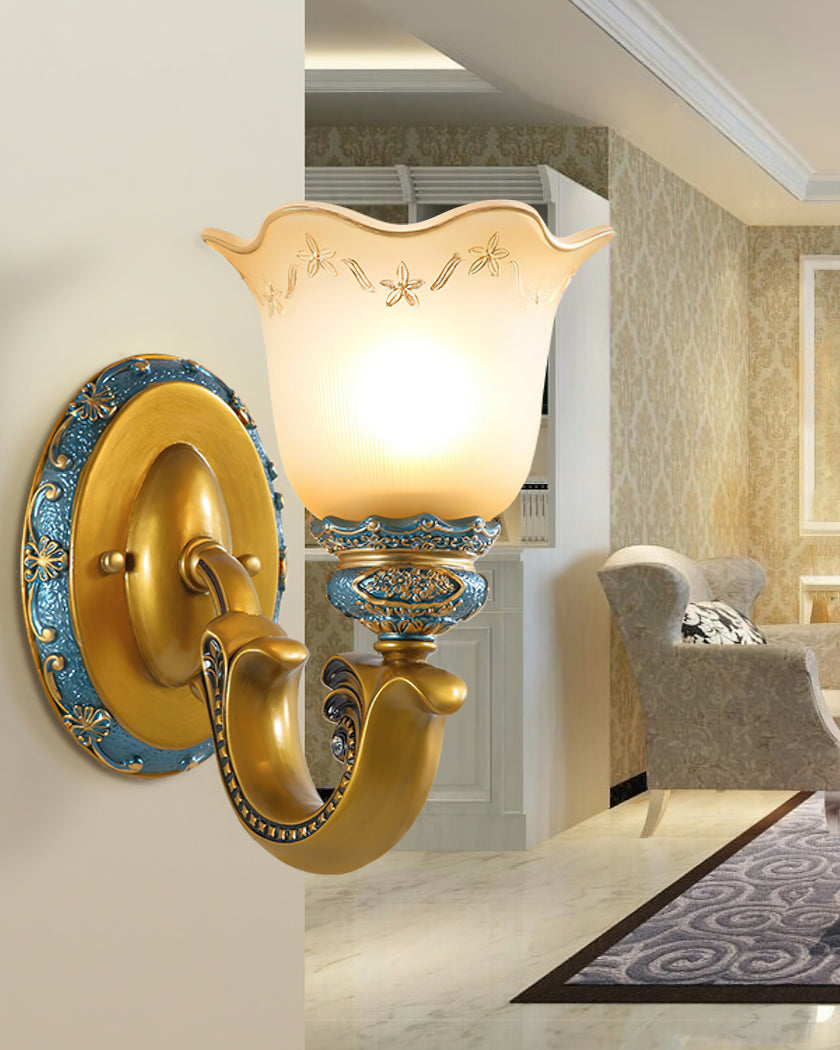 Royal Oppai Flower Wall Lamp