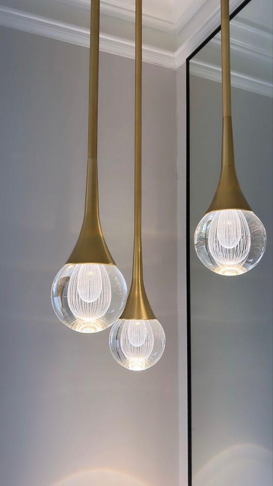 Simple Drop-Shaped Crystal Pendant Lamp