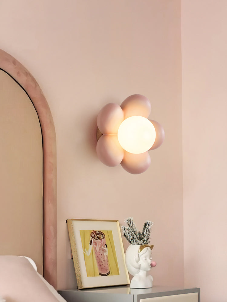 Warm Flower Resin Wall Lamp