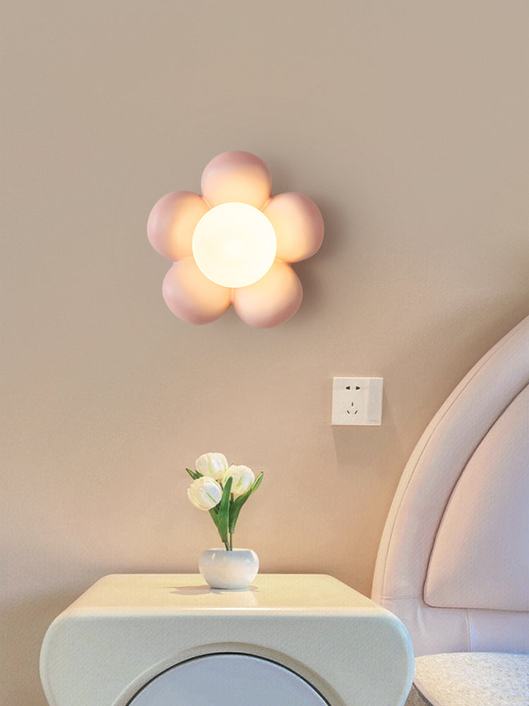 Warm Flower Resin Wall Lamp