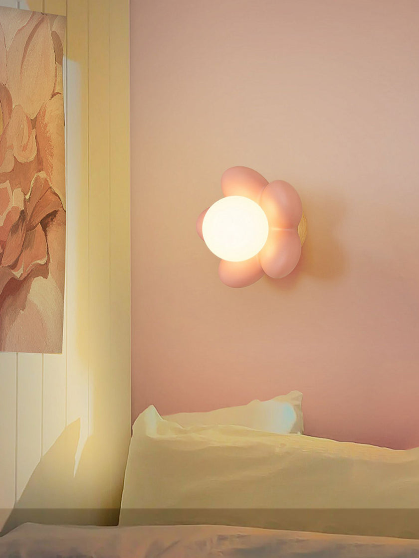 Warm Flower Resin Wall Lamp