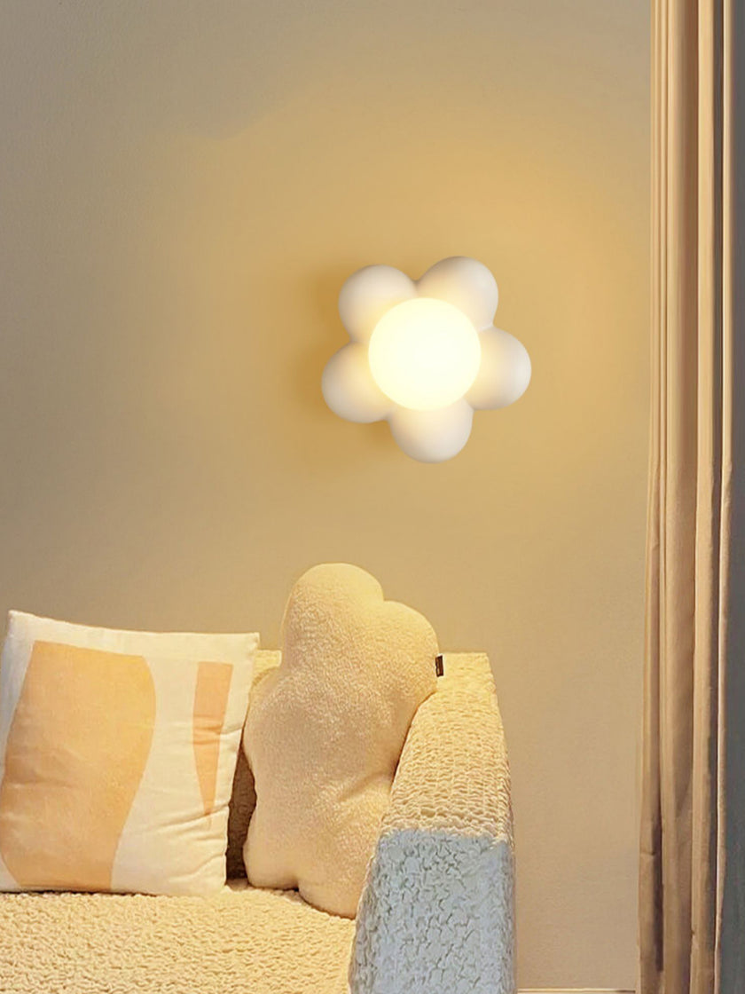 Warm Flower Resin Wall Lamp