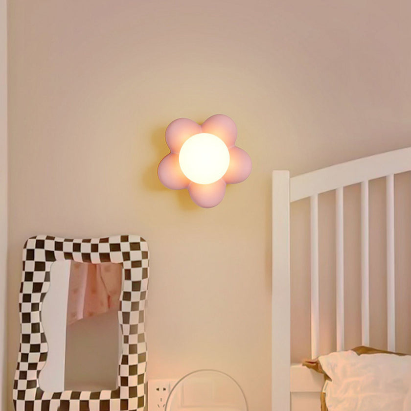 Warm Flower Resin Wall Lamp