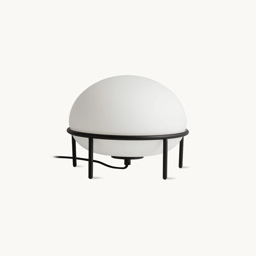 مصباح طاولة المضخة