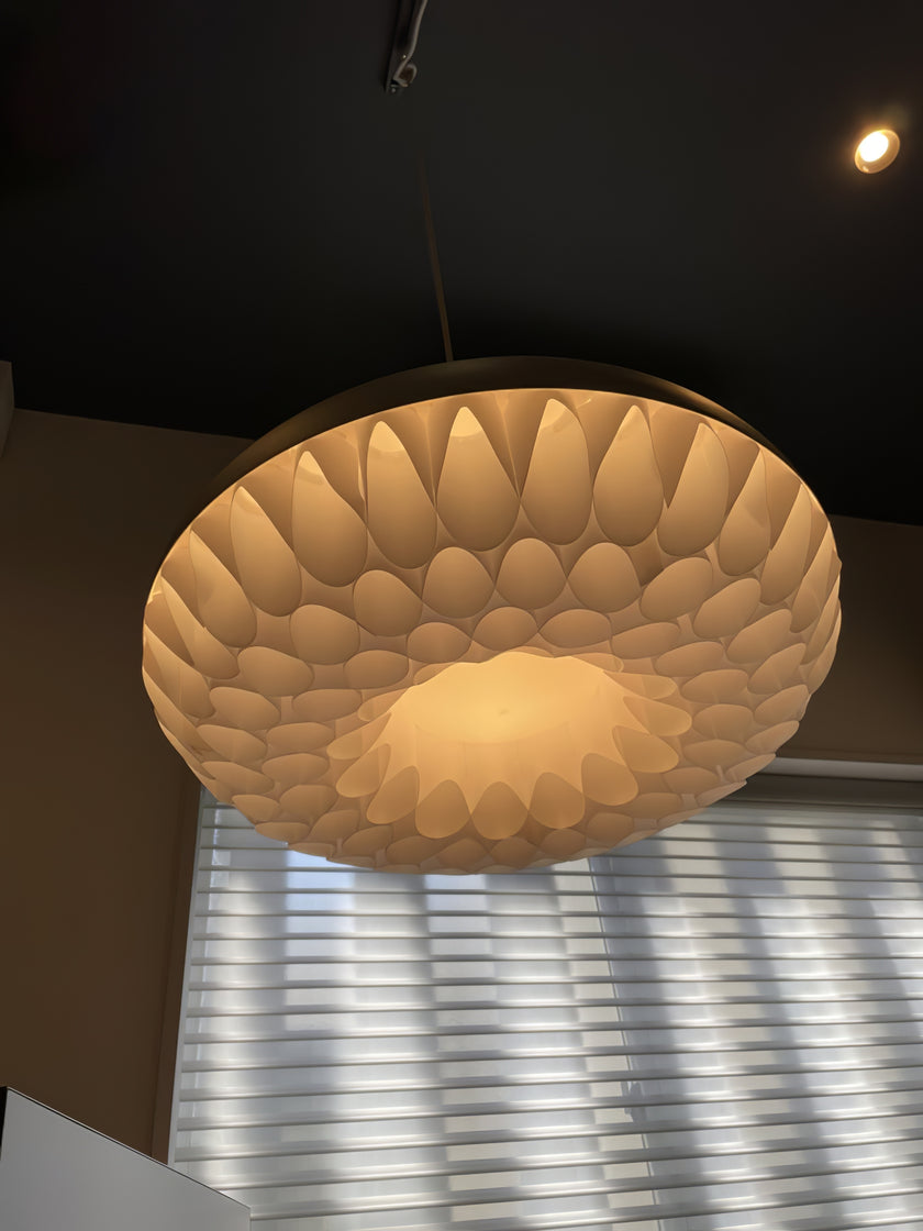 ايون صاروخ قلادة الخفيفة