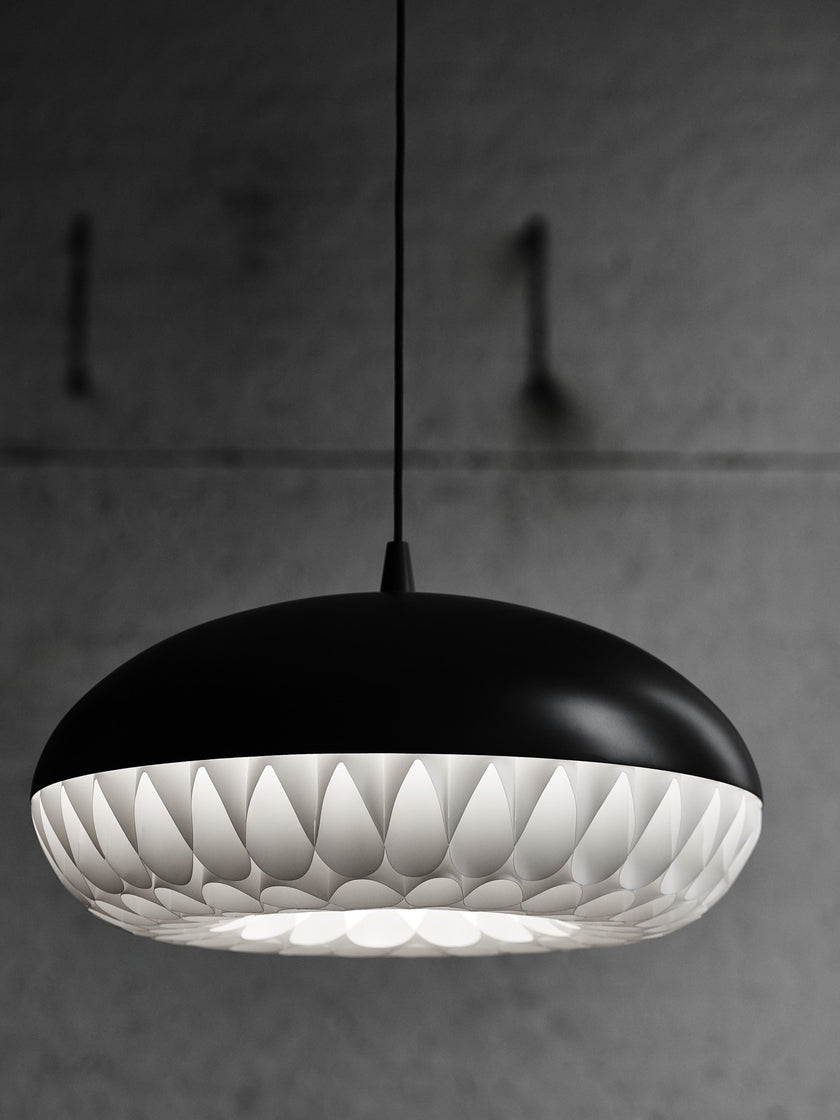 ايون صاروخ قلادة الخفيفة