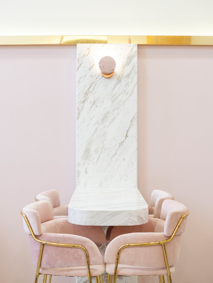 مصباح حائط أمبرا