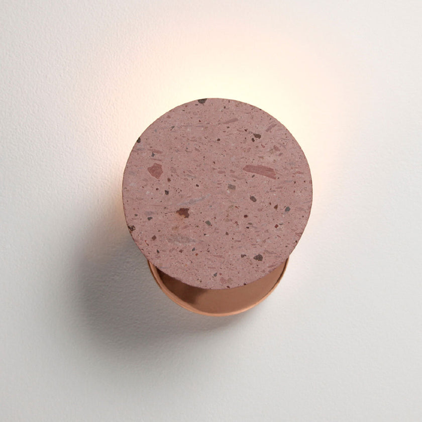 مصباح حائط أمبرا