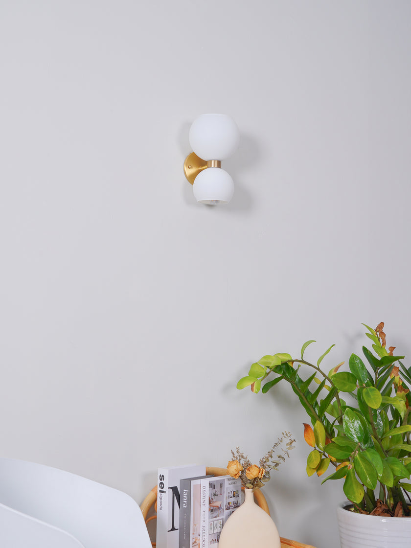 Bettys Wall Lamp