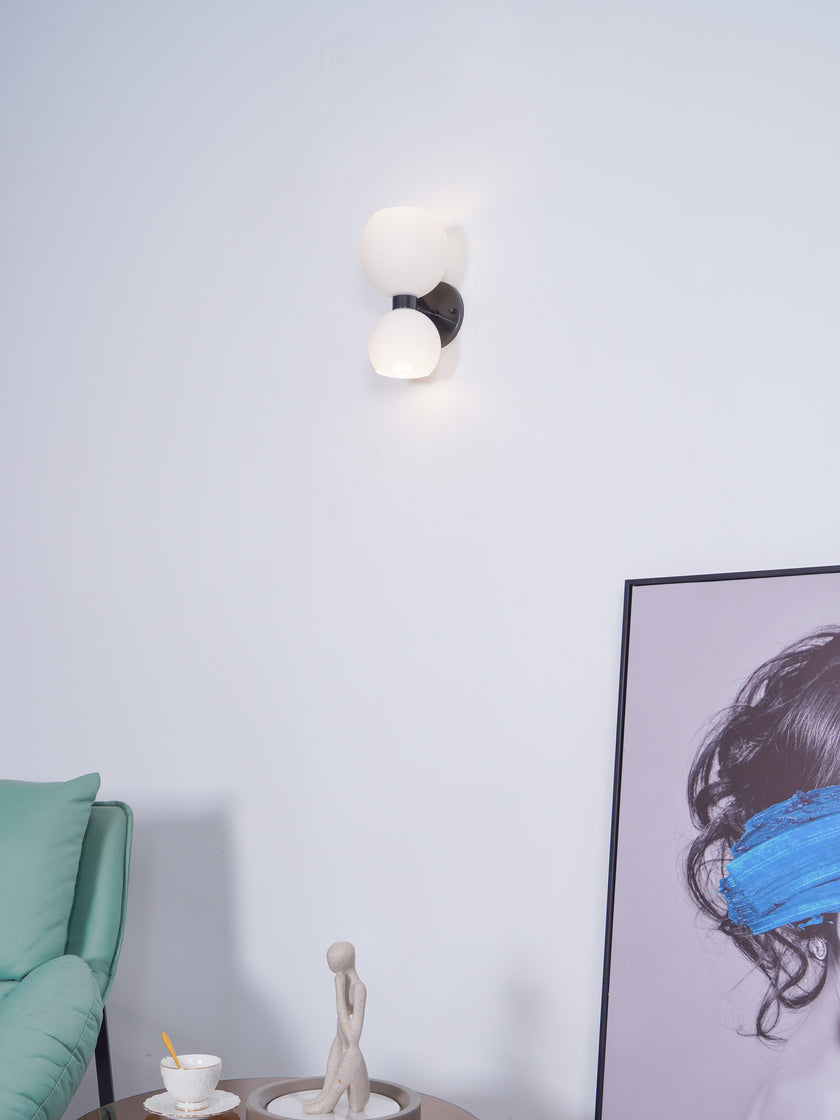 Bettys Wall Lamp