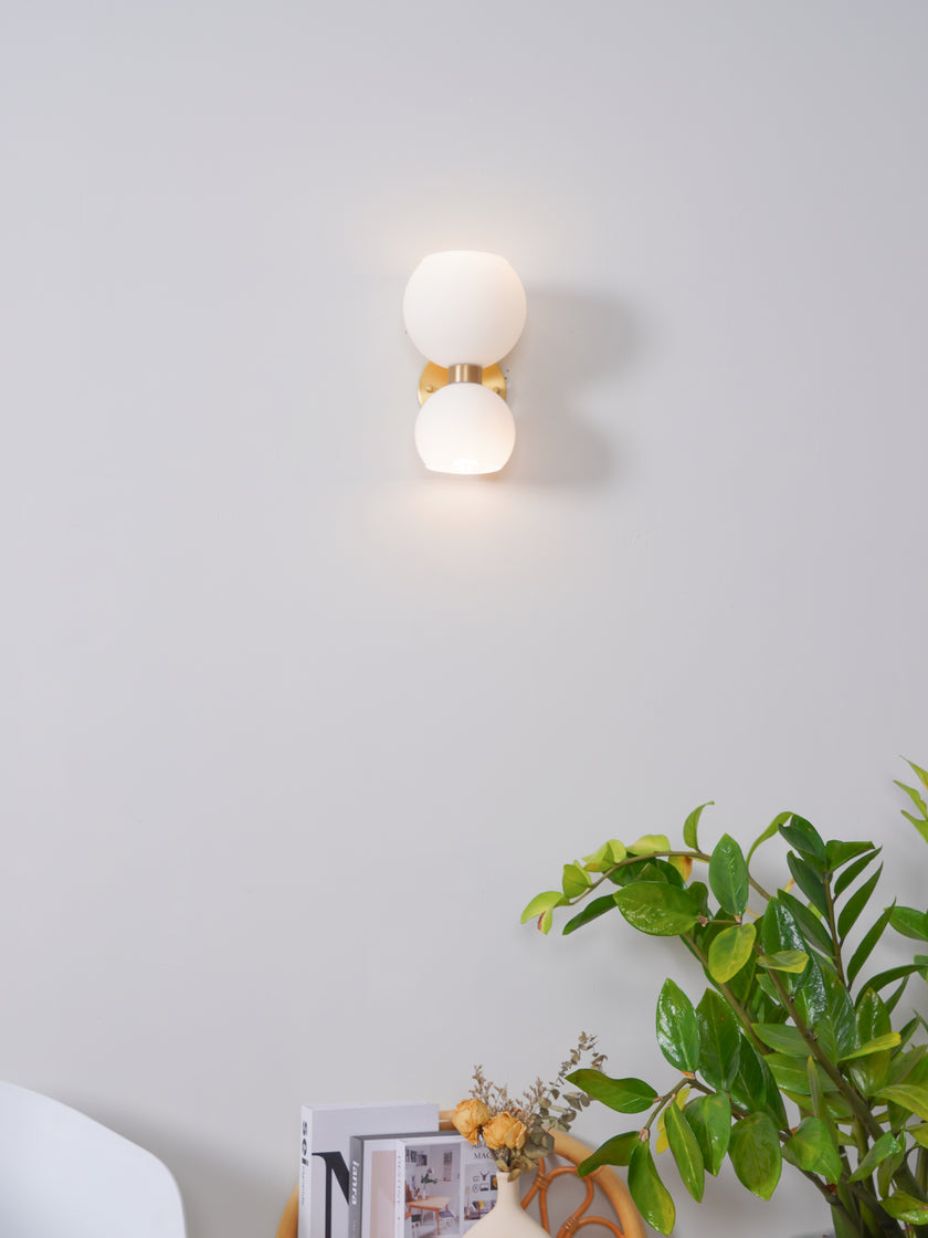 Bettys Wall Lamp