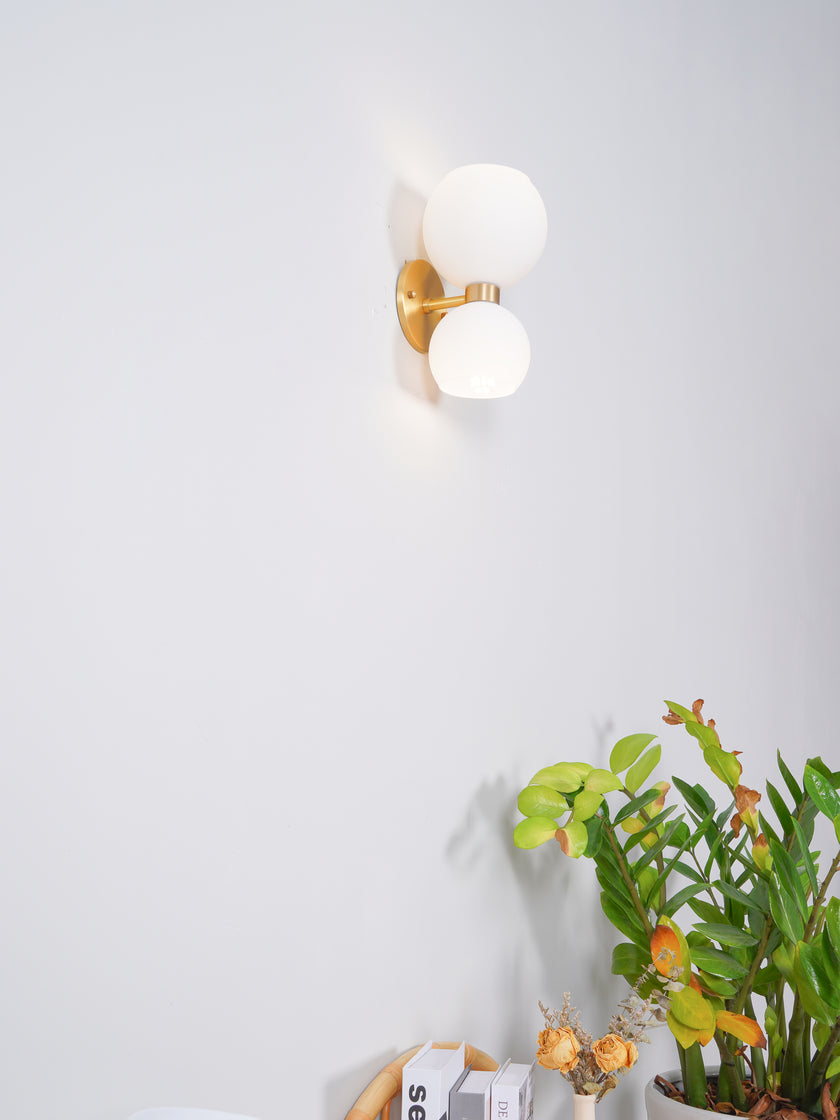 Bettys Wall Lamp