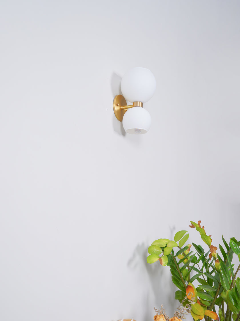 Bettys Wall Lamp