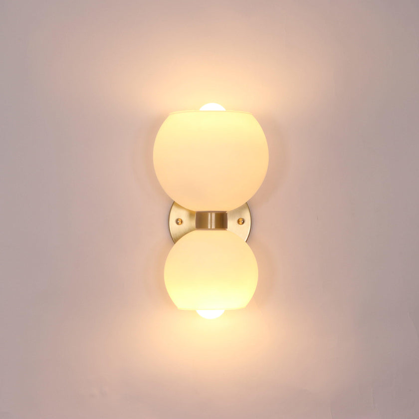 Bettys Wall Lamp