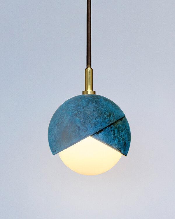 brinco pingente de luz