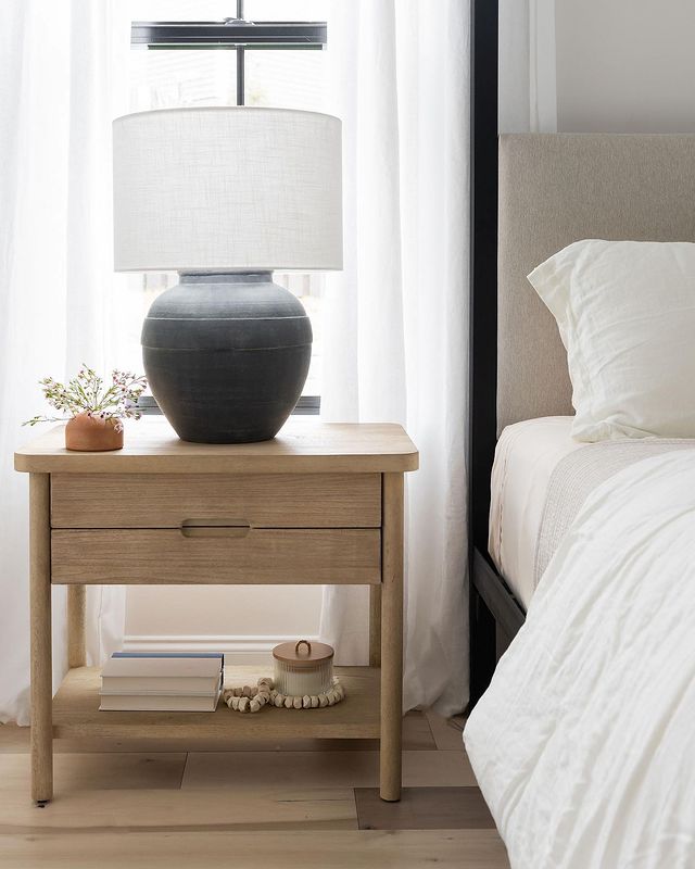 مصباح طاولة سيراميك فارس