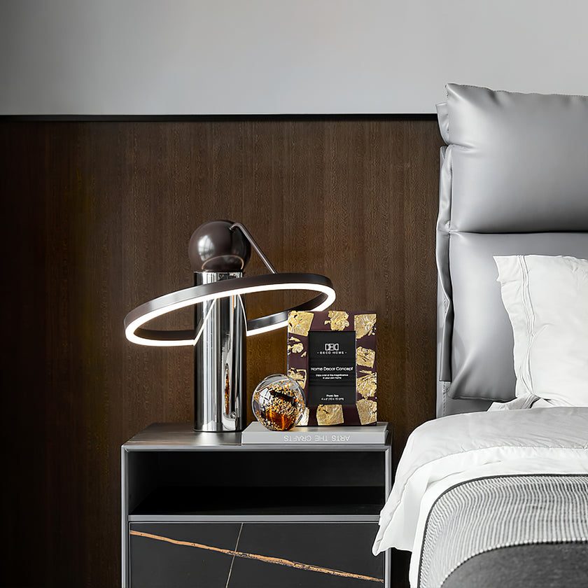 Misplaatste tafellamp