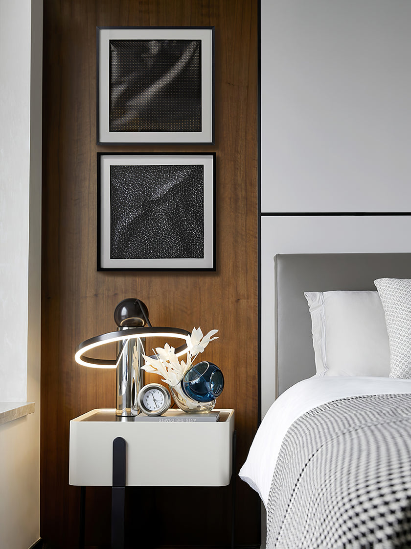 Misplaatste tafellamp