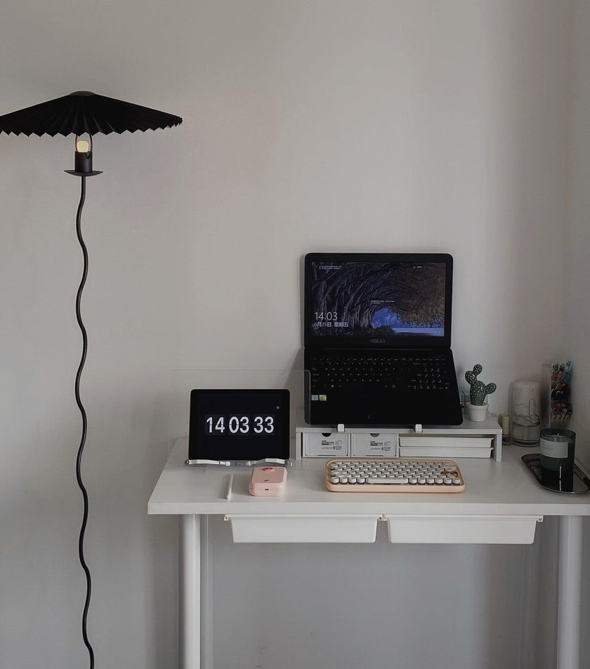Squiggle Floor Lamp