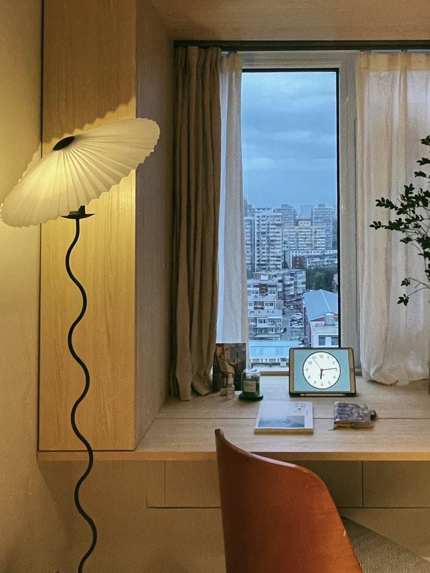 Squiggle Floor Lamp