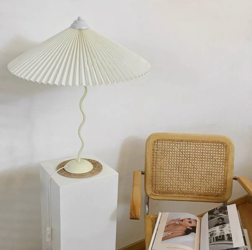 Lampe de table gribouillis