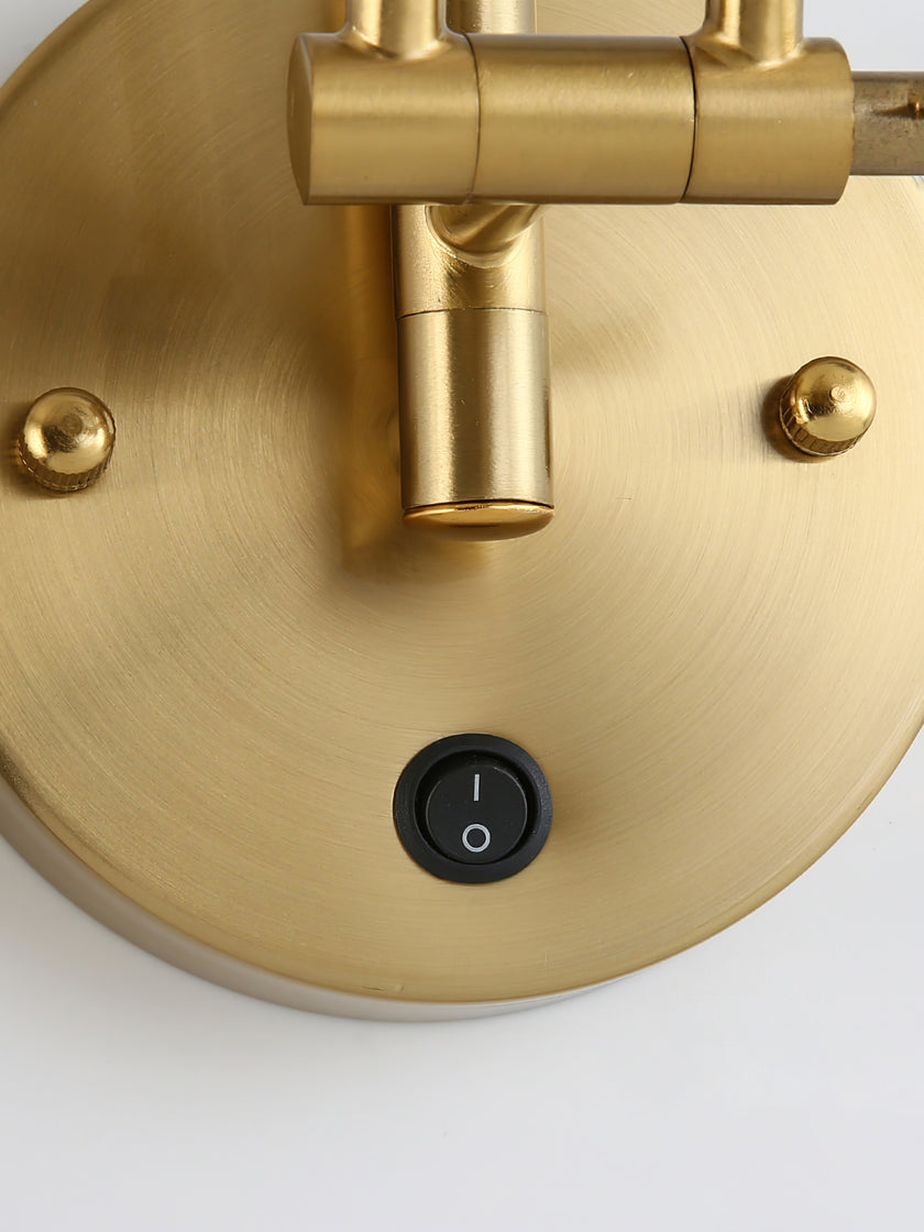 Applique murale à bras oscillant