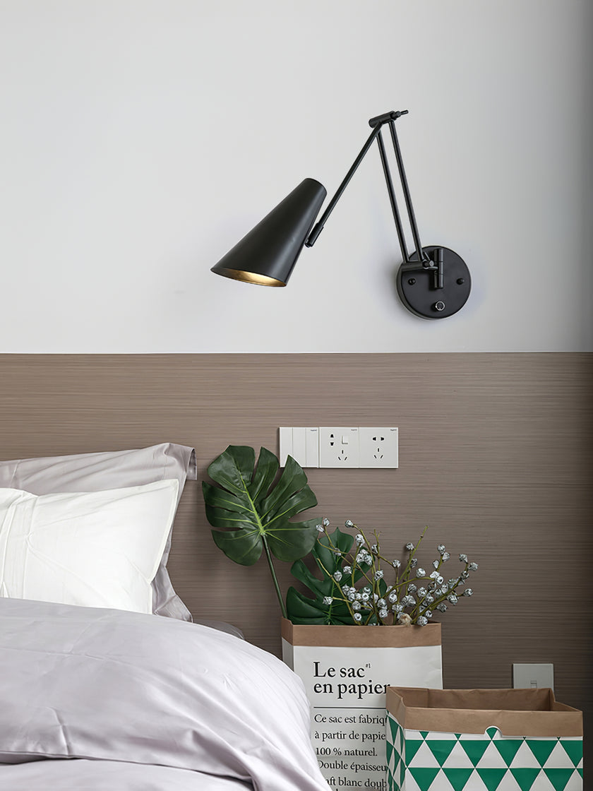 Applique murale à bras oscillant