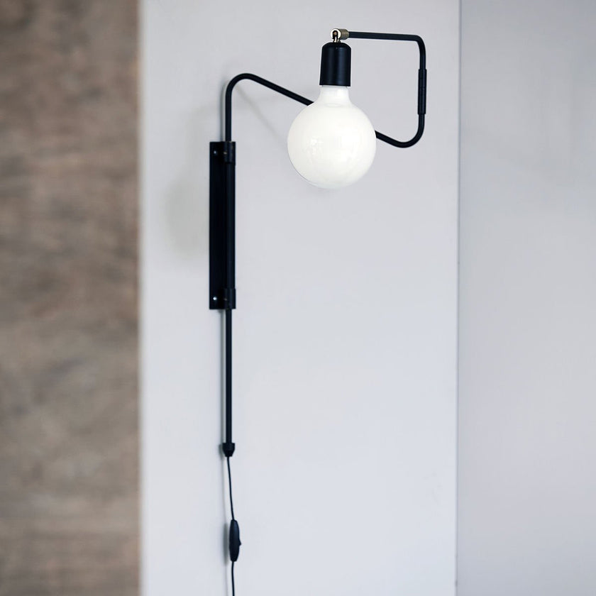 Schommel Wandlamp