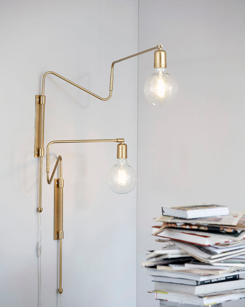 Schommel Wandlamp