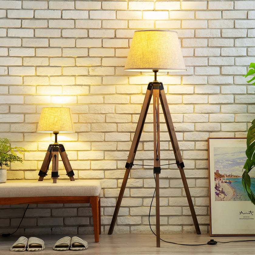 Tripod Table Lamp