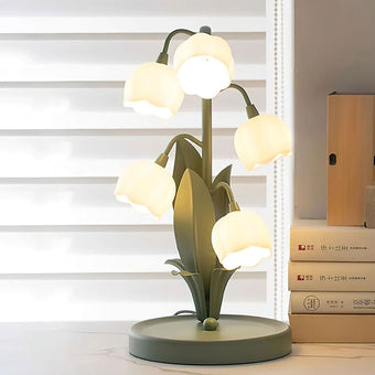 Brighten Your Holidays: Add a Touch of Green to Your Christmas Décor. 🎄