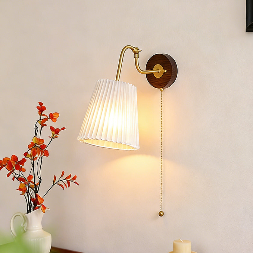 Aine Wall Lamp