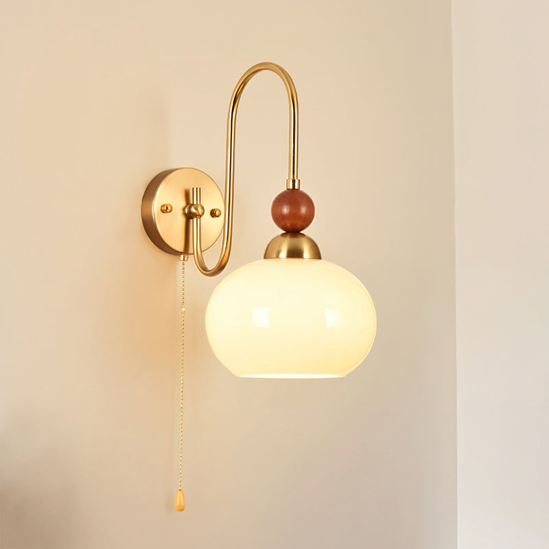 Arvian Wall Lamp