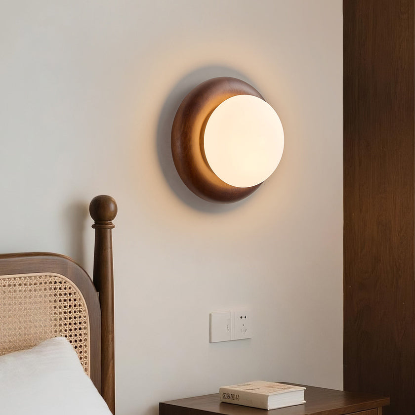 Auremora Wall Lamp