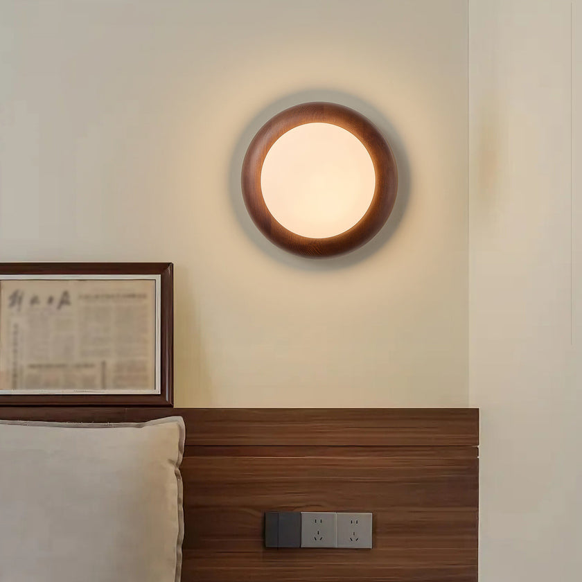 Auremora Wall Lamp