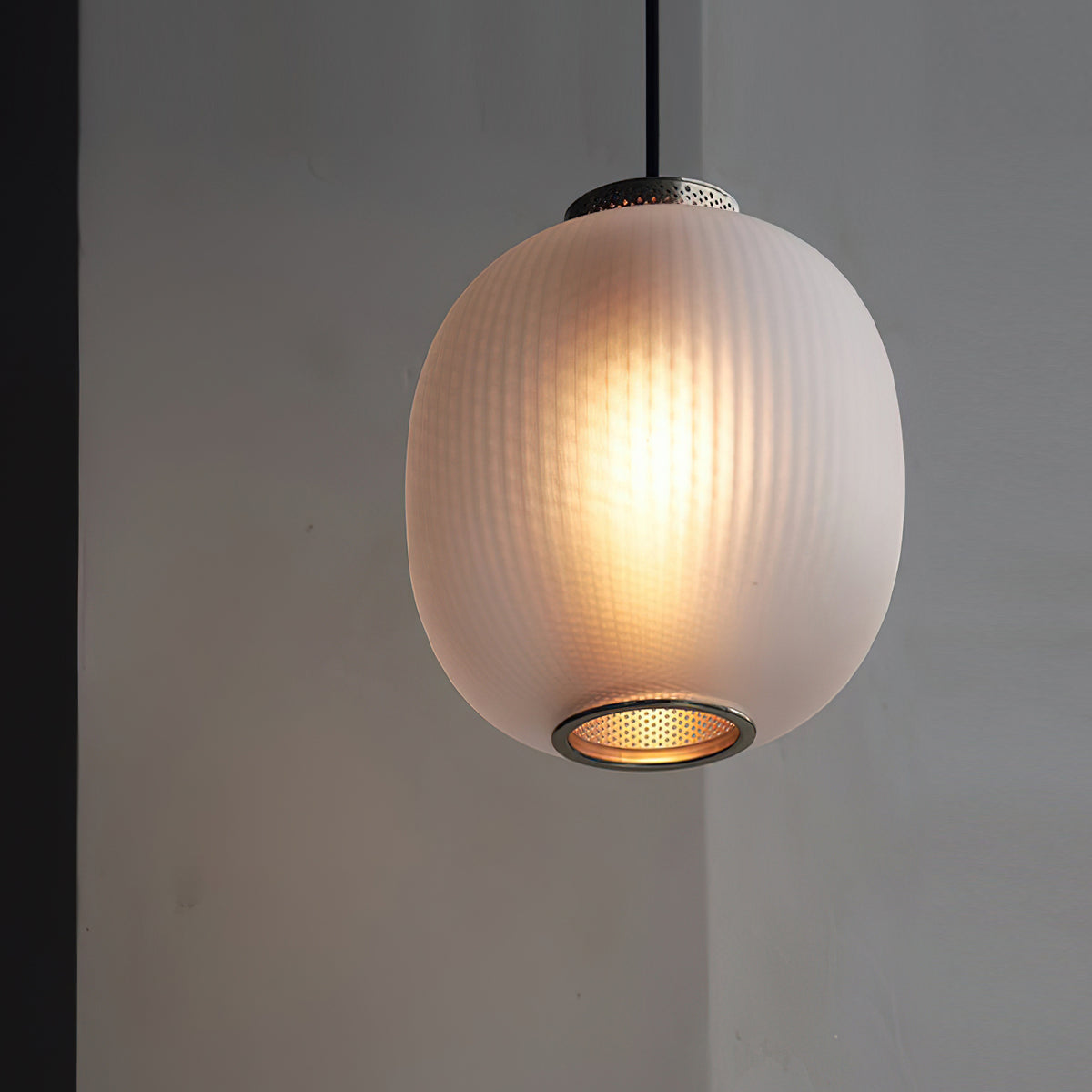 Bloom Glass Pendant Light – detail 2