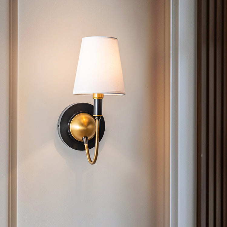 Bryant Wall Lamp