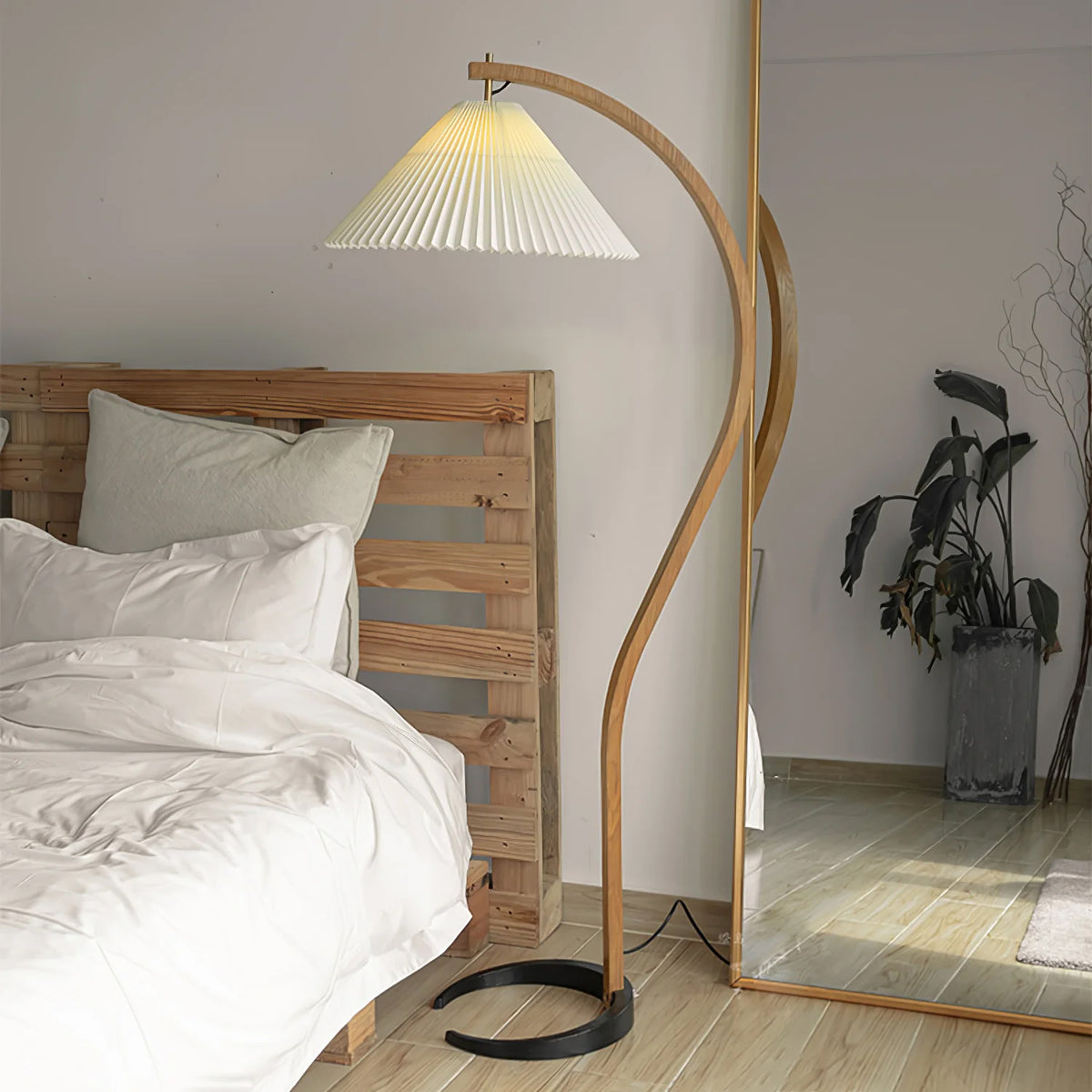 Caprani Floor Lamp – detail 2