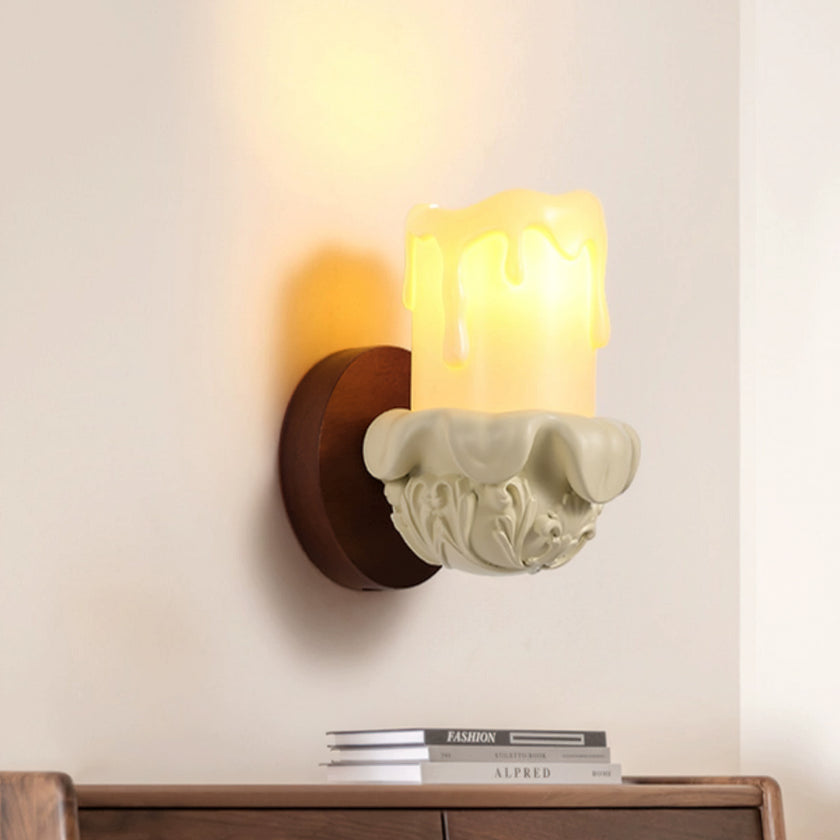 Clovis Wall Lamp